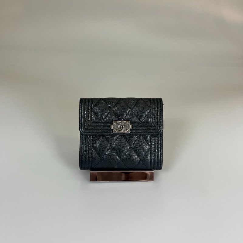 CHANEL BOY黑銀荔枝三折短夾 保卡款30開-0