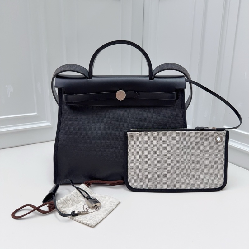 擱置品帶膜Hermes 愛馬仕 Herbag 31黑色Toile H防水帆布手提包-0