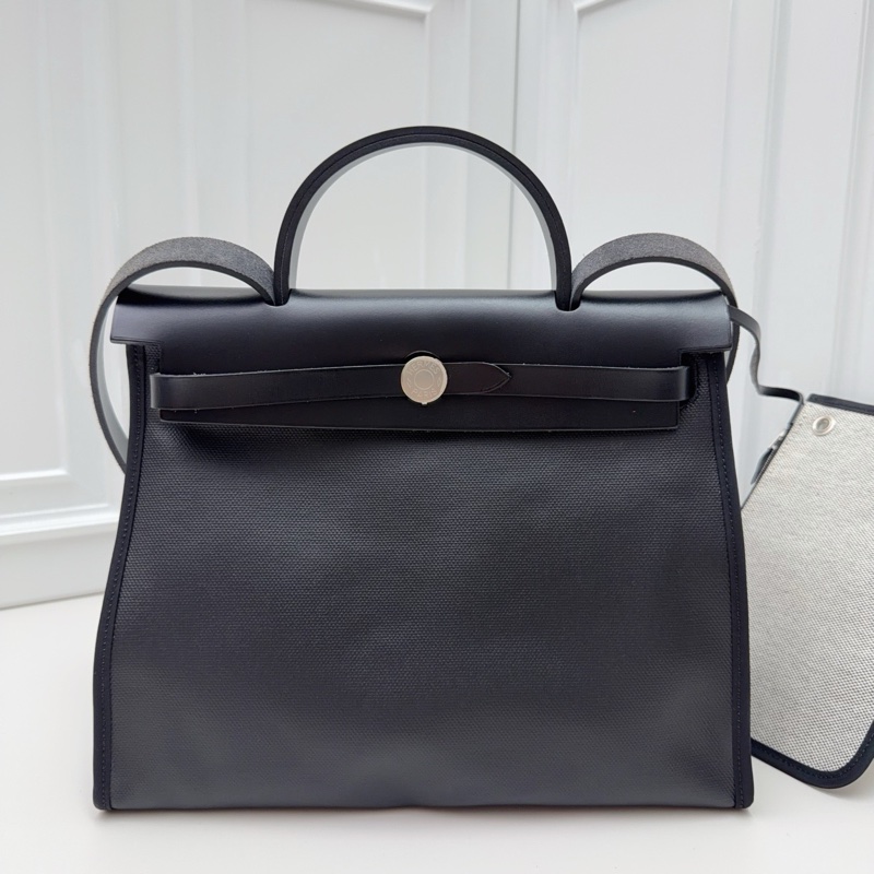 擱置品帶膜Hermes 愛馬仕 Herbag 31黑色Toile H防水帆布手提包-1