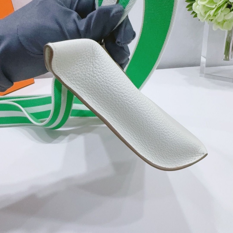 Hermes vide pouches 氣泡綠拼蘑菇白Evelyne斜背包 togo皮 21*15*4cm  95新 配件盒子 塵袋 購證-7