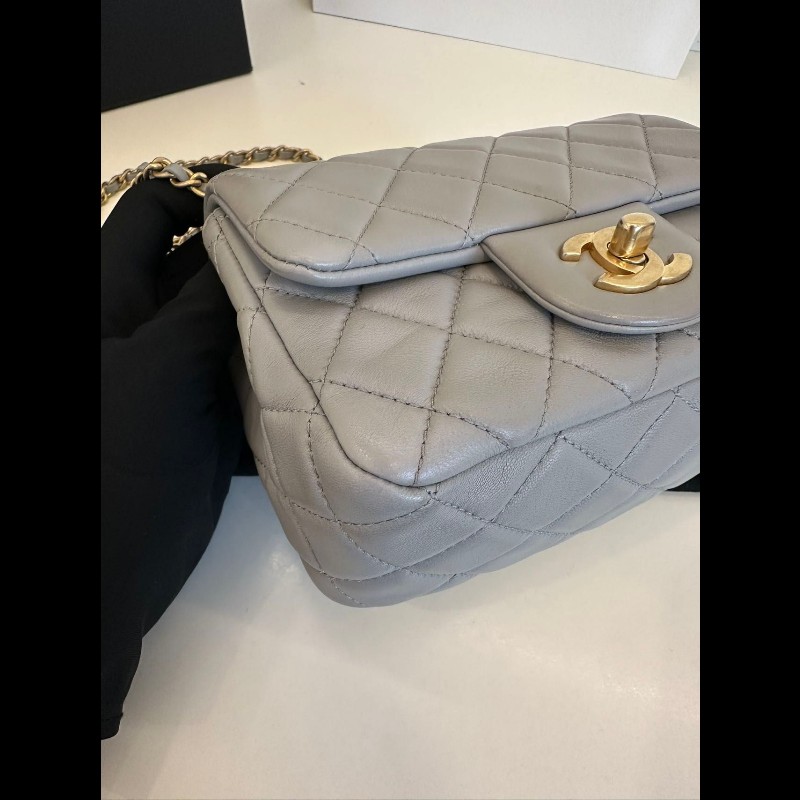 Chanel gold ball mini square 
金球灰色-8