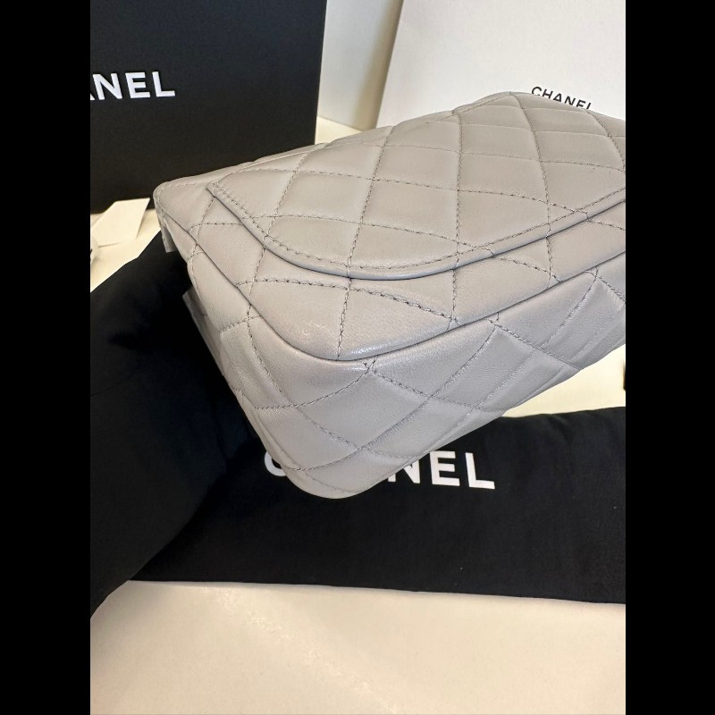 Chanel gold ball mini square 
金球灰色-10