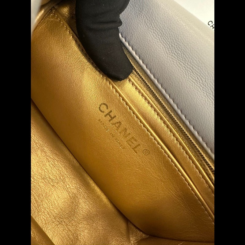 Chanel gold ball mini square 
金球灰色-17