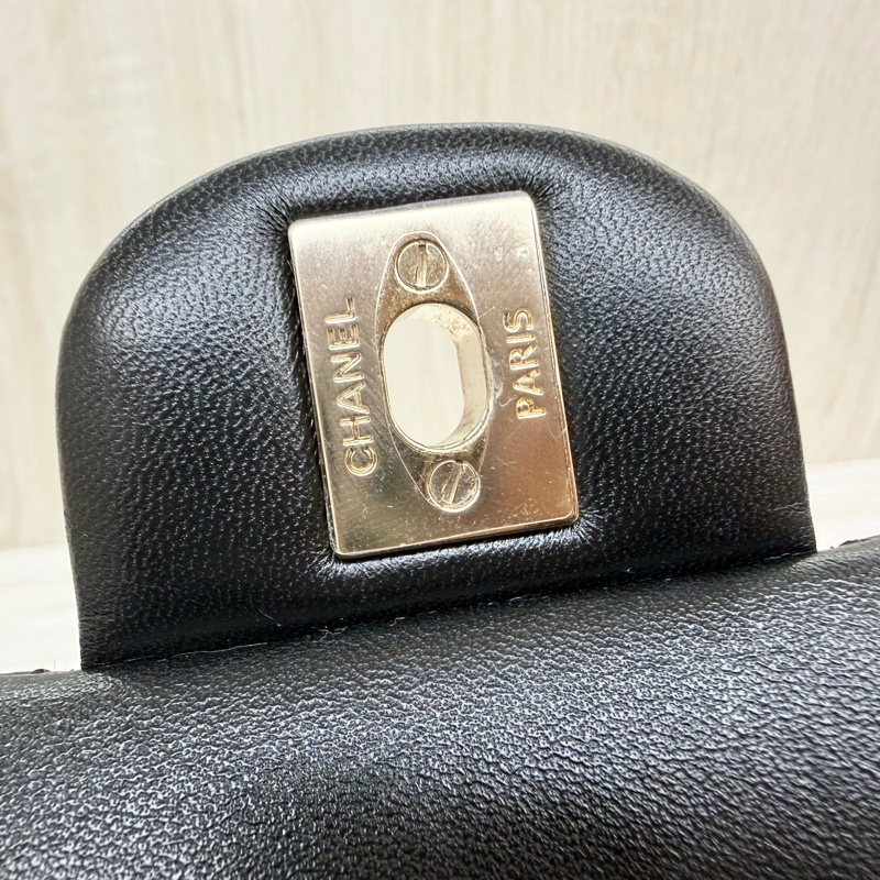 CHANEL膜未撕超新✨黑淡金羊皮手把CF20側背包AS2431-19