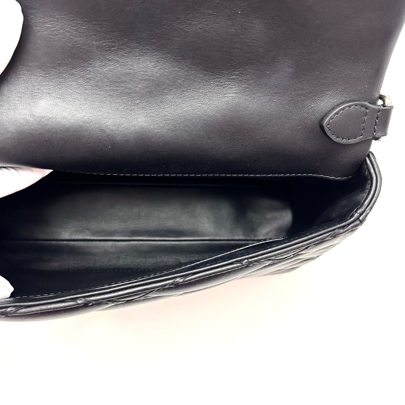 LV 黑銀twist菱格紋肩背斜背包27*17*9  95新 配件鏡子 塵袋-5