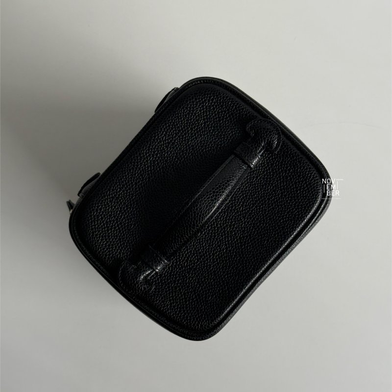 99新🆕 保卡款🫰🏻 Chanel 香奈兒 經典雙C化妝盒 黑色金釦-5