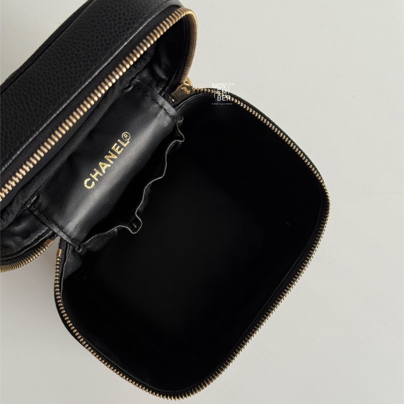 99新🆕 保卡款🫰🏻 Chanel 香奈兒 經典雙C化妝盒 黑色金釦-6