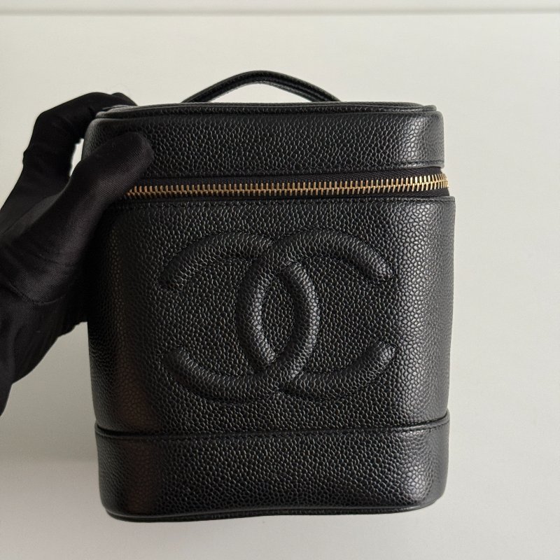 99新🆕 保卡款🫰🏻 Chanel 香奈兒 經典雙C化妝盒 黑色金釦-8