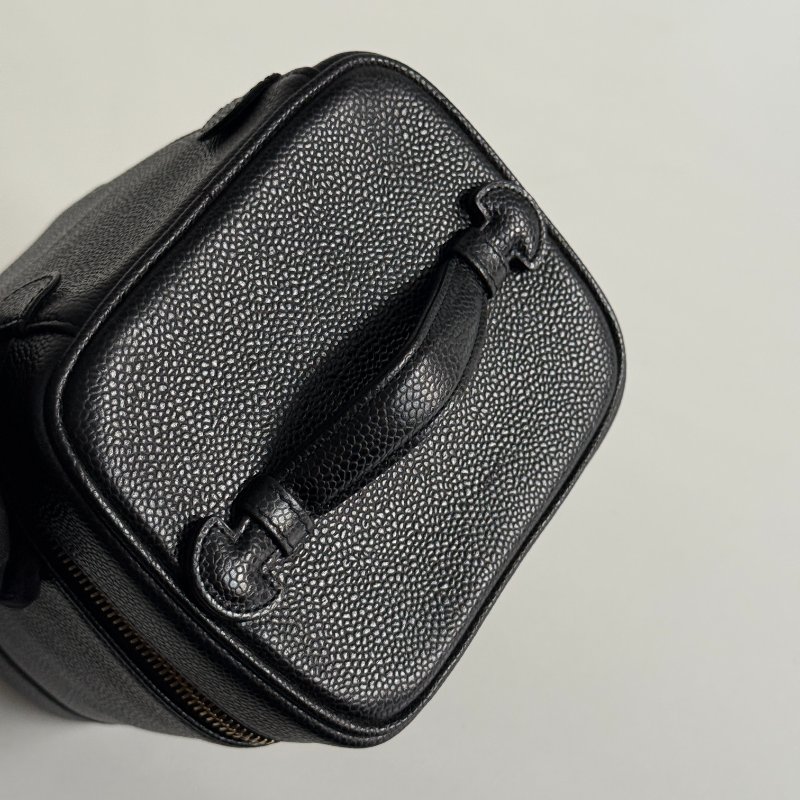 99新🆕 保卡款🫰🏻 Chanel 香奈兒 經典雙C化妝盒 黑色金釦-9