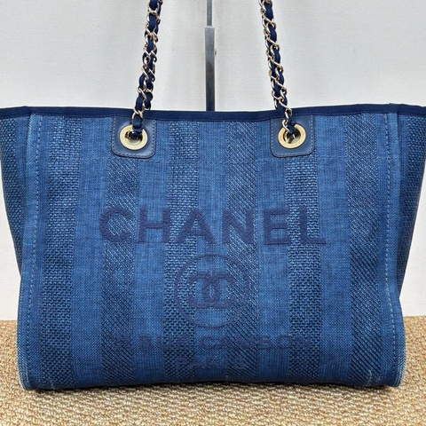 Chanel 香奈兒 拉菲草藍色沙灘包 尺碼34x14x29。 單品