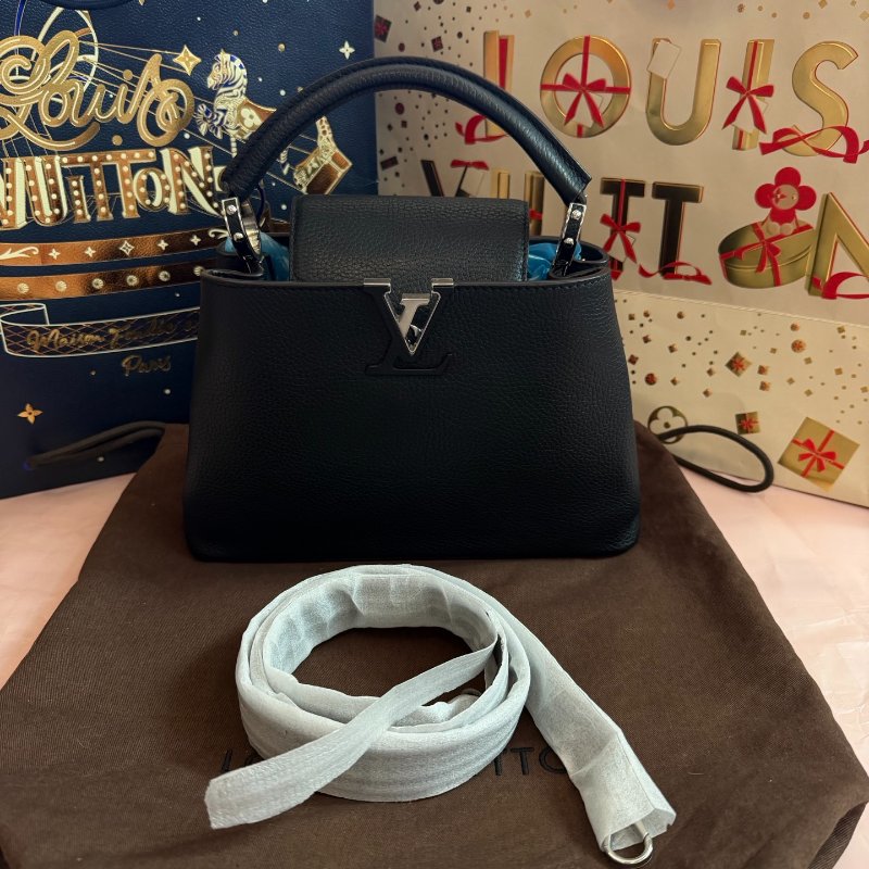 閒置新 路易威登/Louis Vuitton 黑銀牛皮CAPUCINES BB 手提包-0