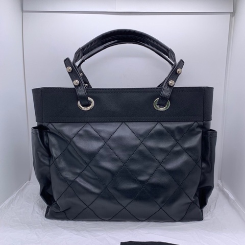 Chanel香奈兒黑色托特包，鐳射15開