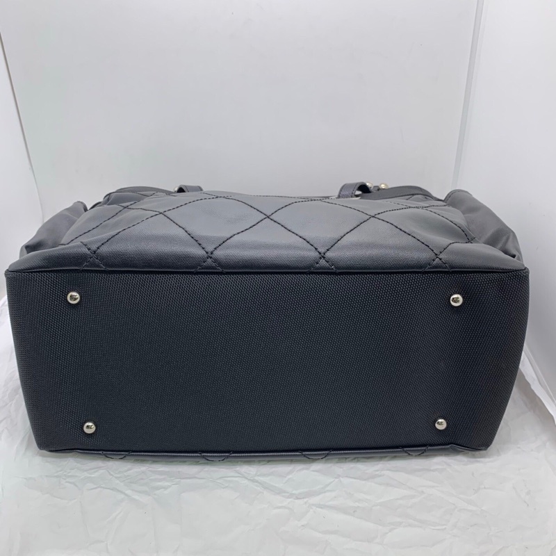 Chanel香奈兒黑色托特包，鐳射15開-3