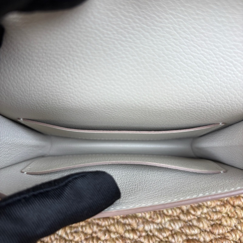 99新Hermès愛馬仕 Roulis Slim 豬鼻子 奶昔白  mini U刻 12.5x2x11。-7