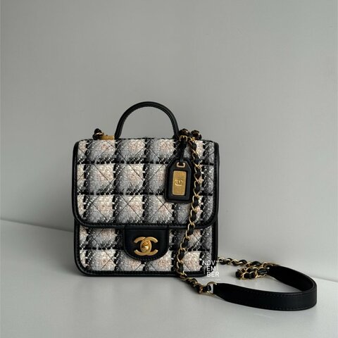 99新🆕 Chanel 香奈兒 22K格子毛呢豆腐斜背包
