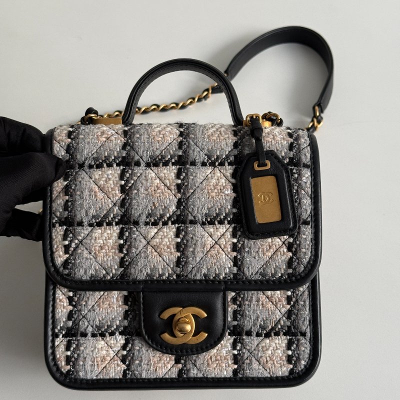 99新🆕 Chanel 香奈兒 22K格子毛呢豆腐斜背包-8