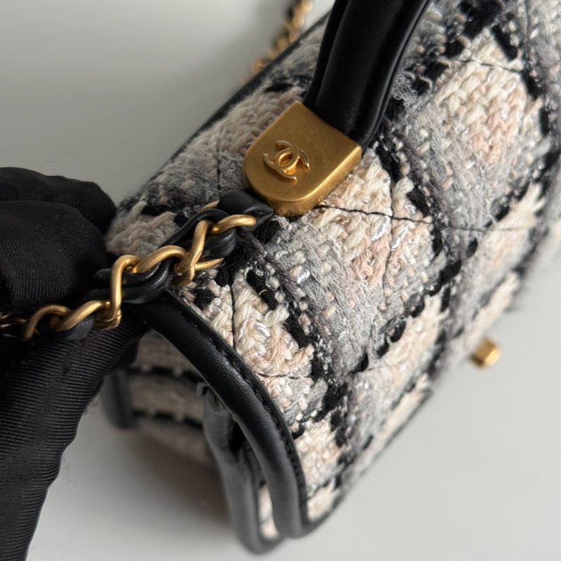 99新🆕 Chanel 香奈兒 22K格子毛呢豆腐斜背包-9