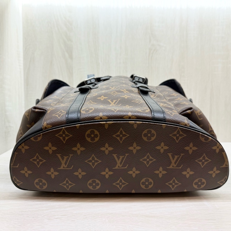 LV潮男必備✨原花Christopher MM後背包 M43735-5