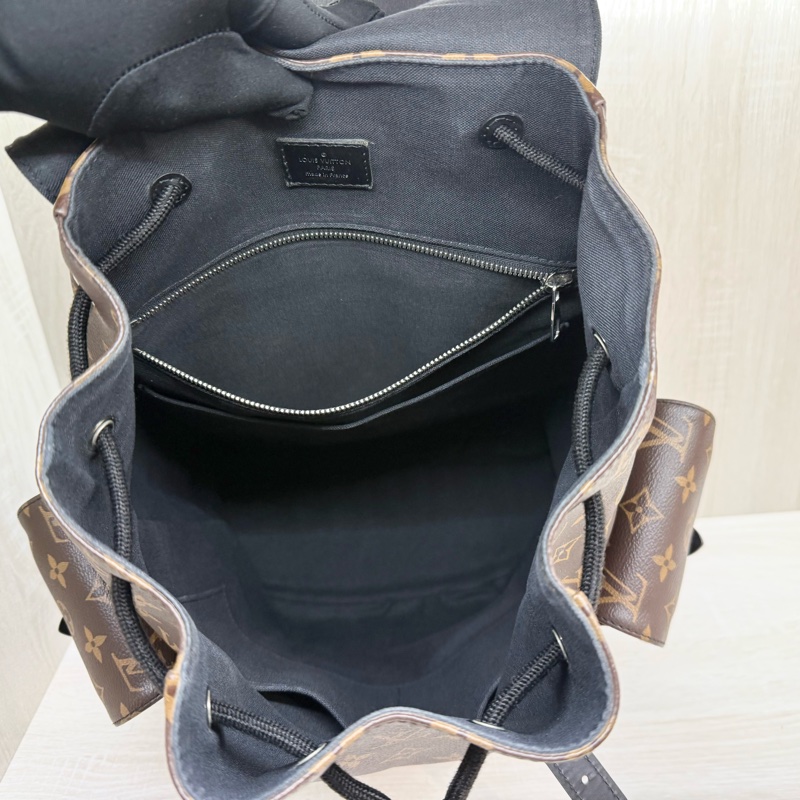 LV潮男必備✨原花Christopher MM後背包 M43735-7