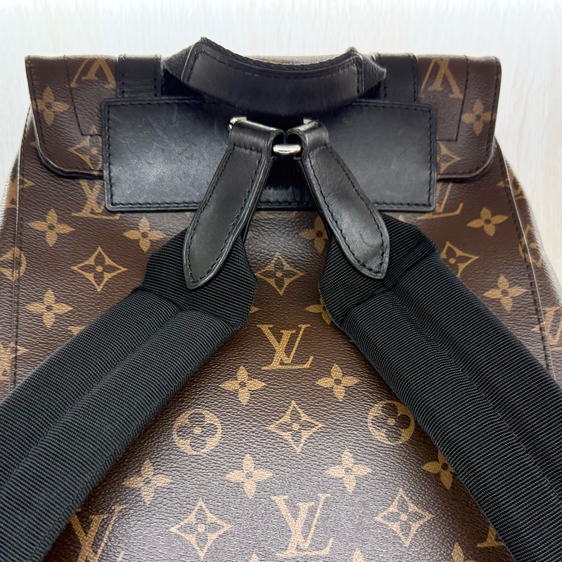 LV潮男必備✨原花Christopher MM後背包 M43735-8