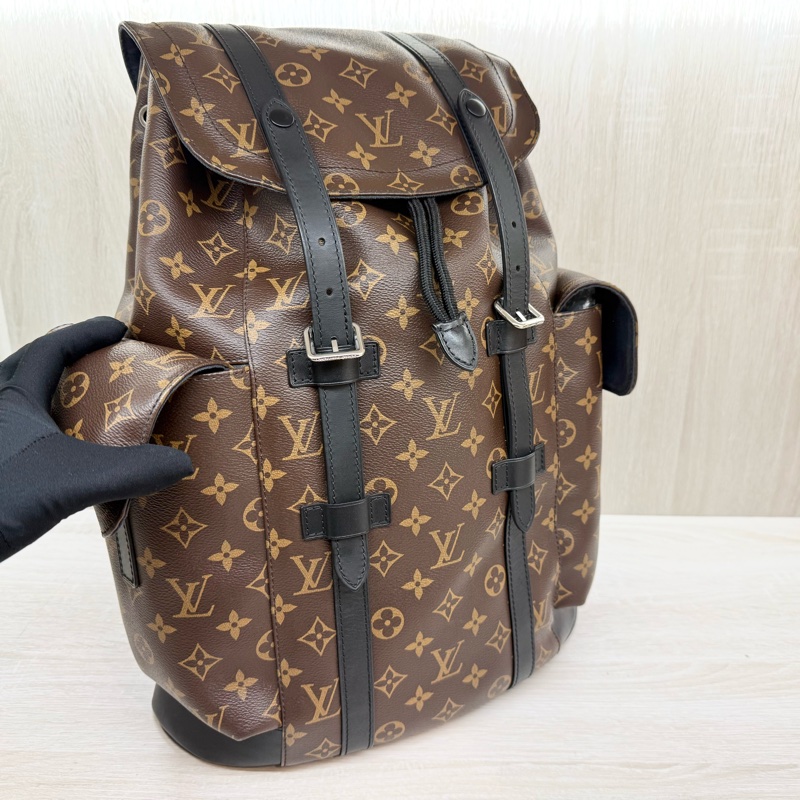 LV潮男必備✨原花Christopher MM後背包 M43735-11