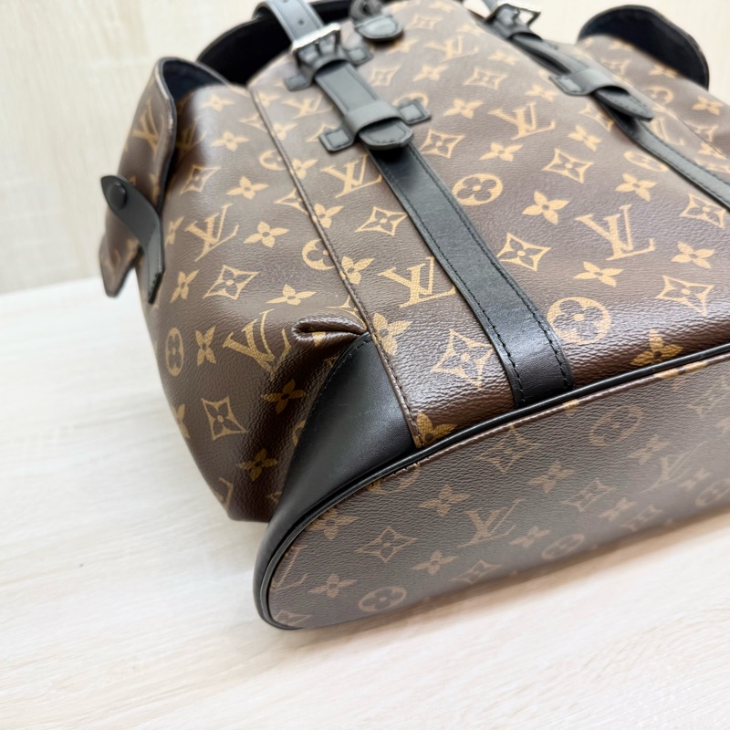 LV潮男必備✨原花Christopher MM後背包 M43735-12