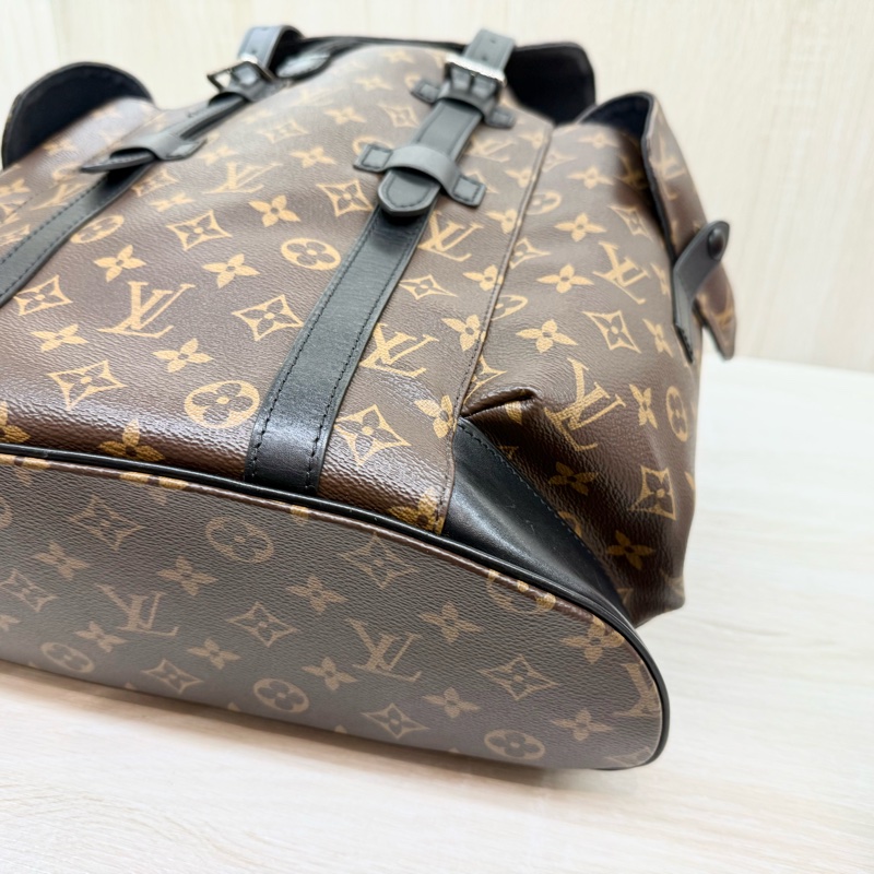 LV潮男必備✨原花Christopher MM後背包 M43735-13