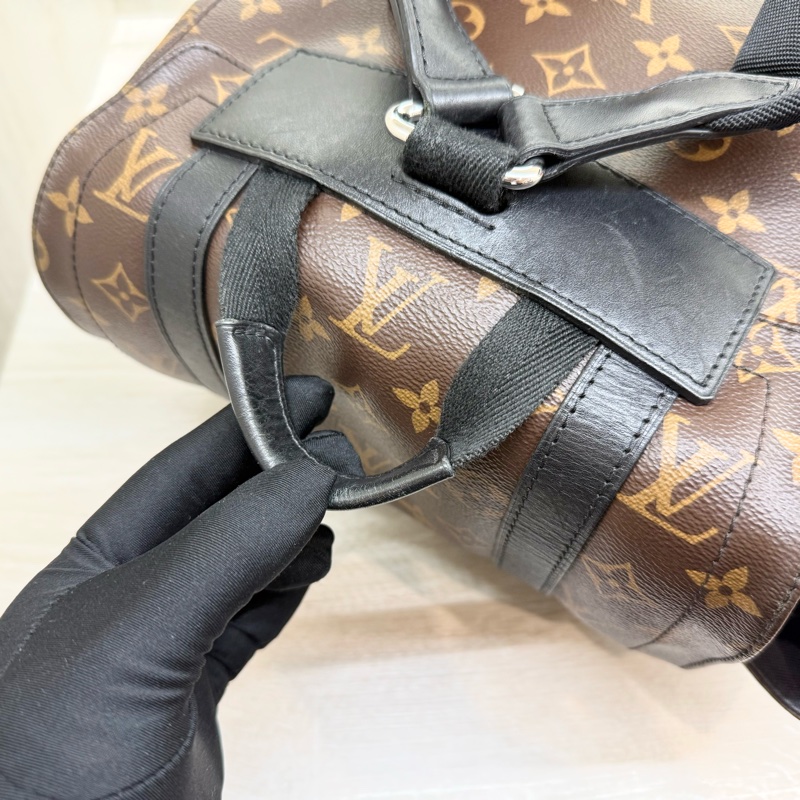 LV潮男必備✨原花Christopher MM後背包 M43735-16