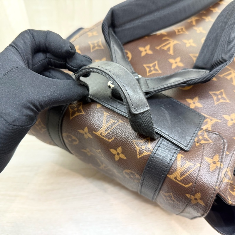 LV潮男必備✨原花Christopher MM後背包 M43735-17