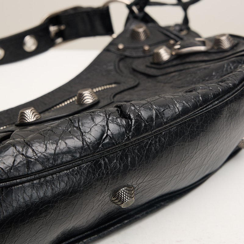 二手Balenciaga Le cagole 油蠟皮半月包 s 黑銀-6