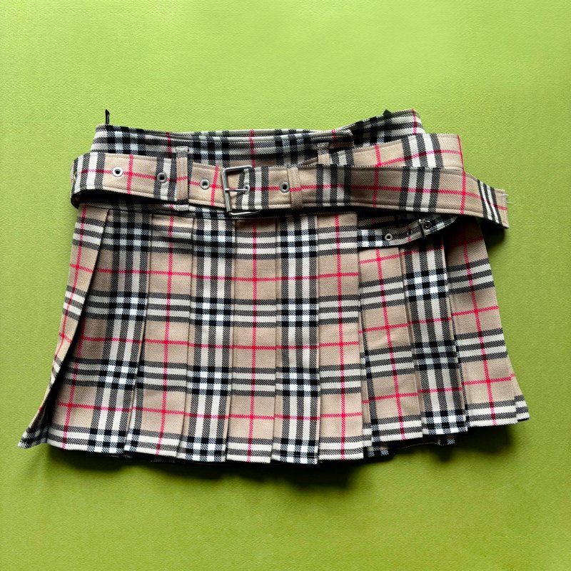 40號 ::BURBERRY:: 經典卡其色格紋百褶裙-1