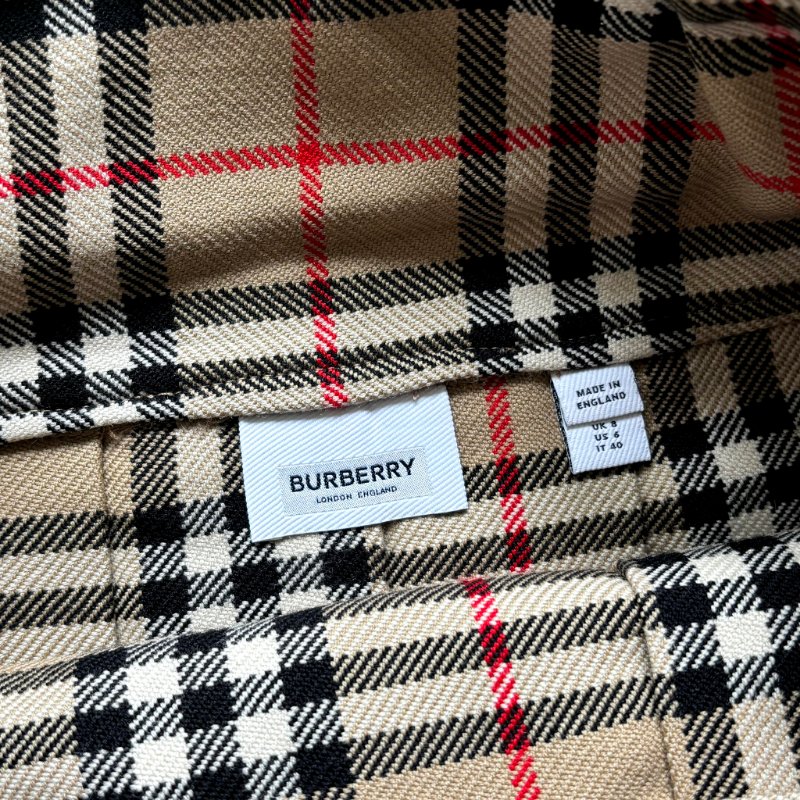 40號 ::BURBERRY:: 經典卡其色格紋百褶裙-5