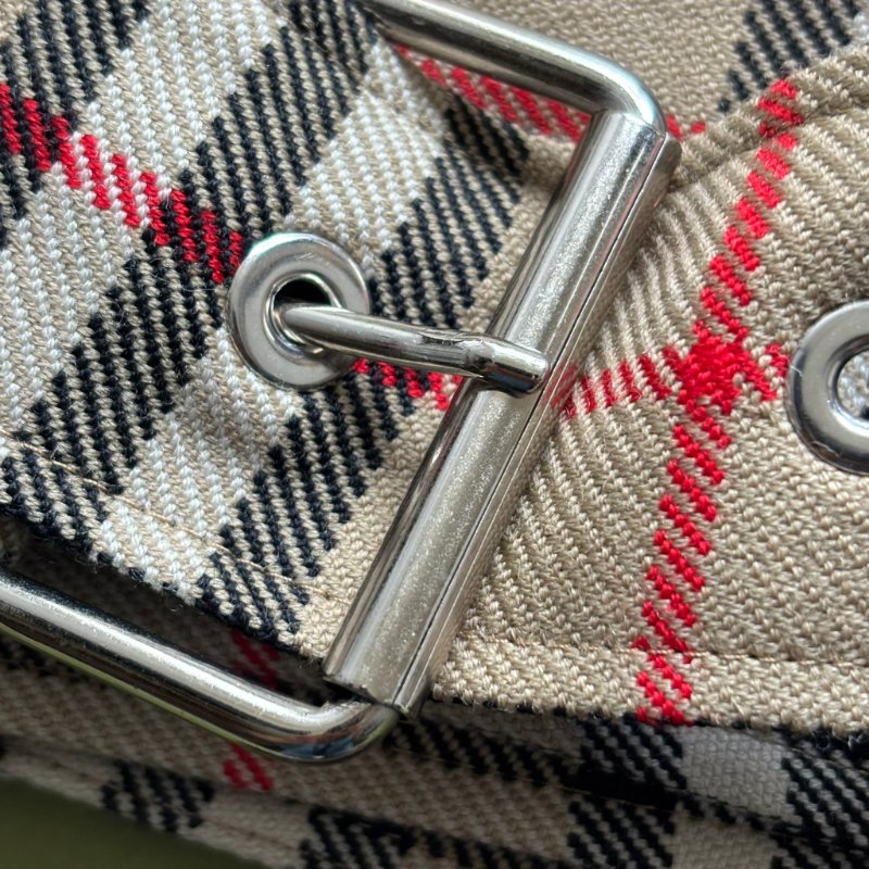 40號 ::BURBERRY:: 經典卡其色格紋百褶裙-8
