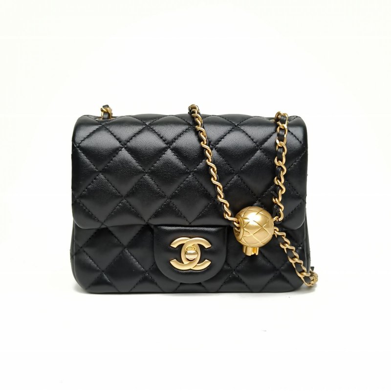 CHANEL CF口蓋包方胖子17黑色羊皮晶片金扣肩背包-0