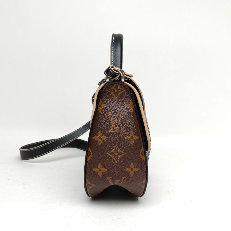 LOUIS VUITTON CHAINIT鎖頭包老花PVC金銀扣2017肩背包-3