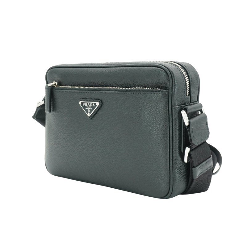 Prada 荔紋牛皮銀三角logo雙層拉鍊斜背包(2VH094-黑)-1