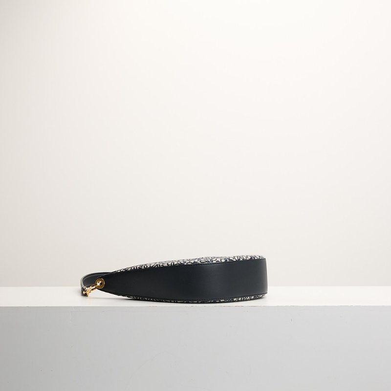 二手Loewe Luna小號半月包/刺繡深藍-3