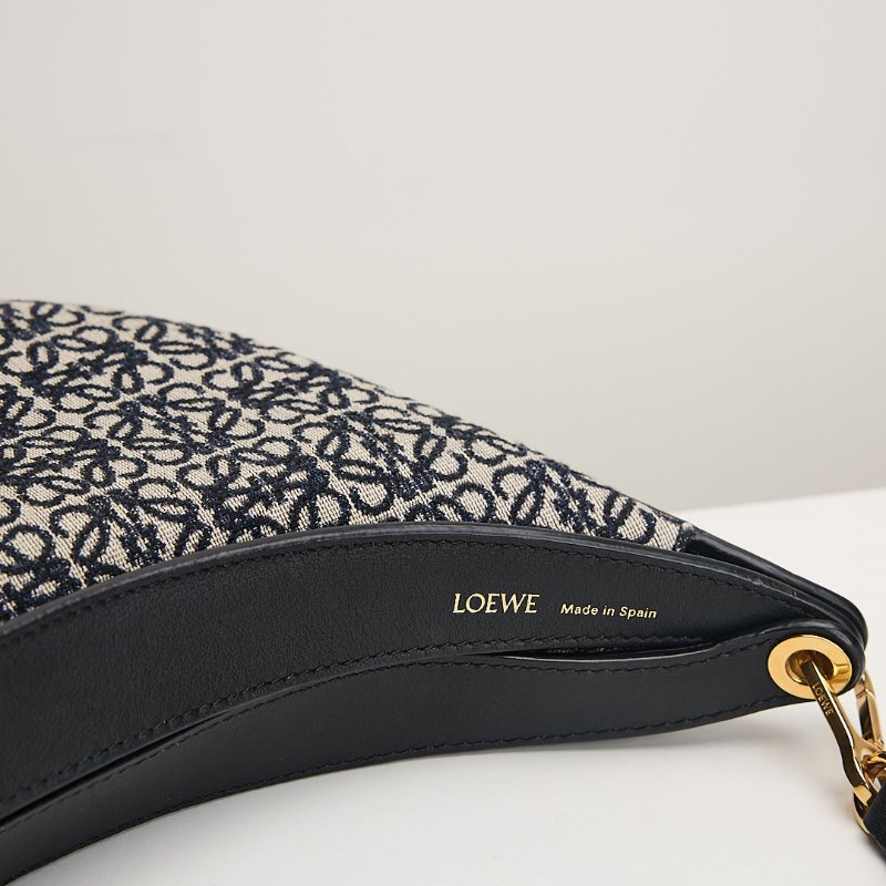 二手Loewe Luna小號半月包/刺繡深藍-4