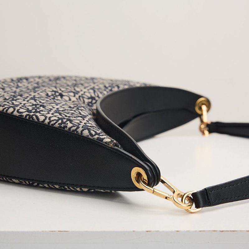 二手Loewe Luna小號半月包/刺繡深藍-12