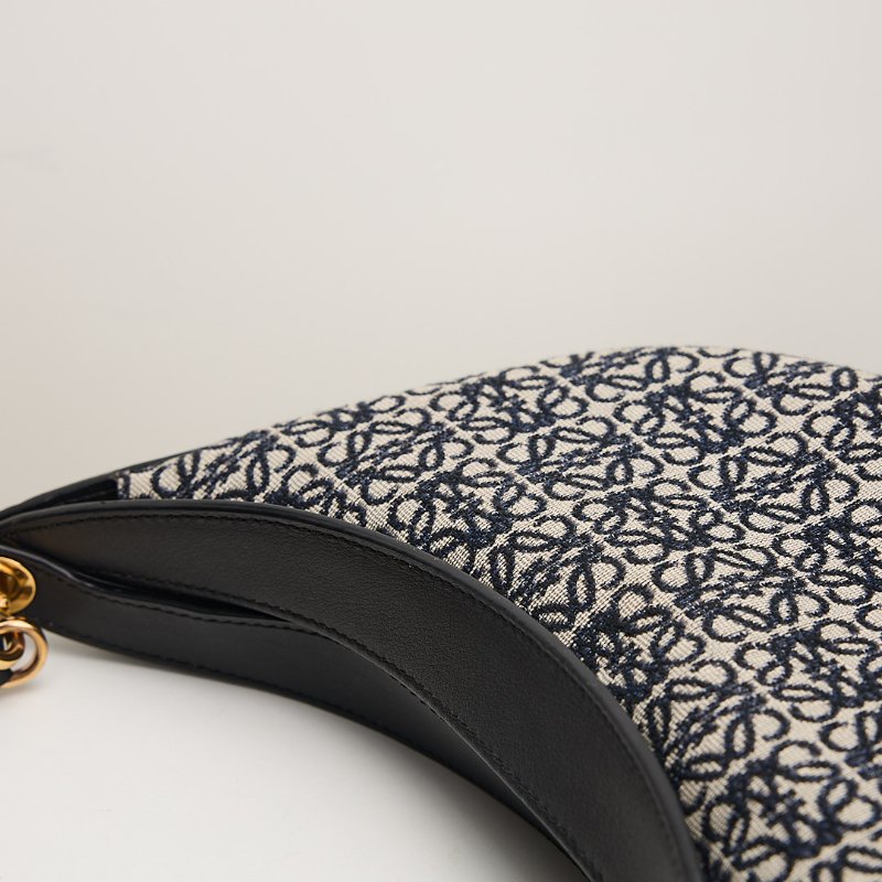 二手Loewe Luna小號半月包/刺繡深藍-13