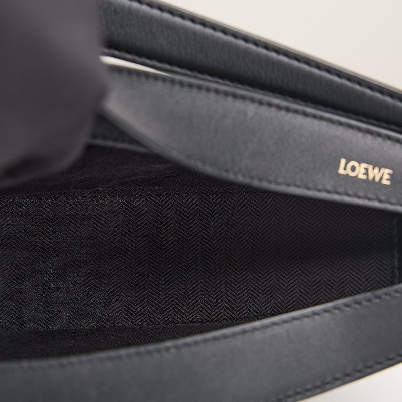 二手Loewe Luna小號半月包/刺繡深藍-19