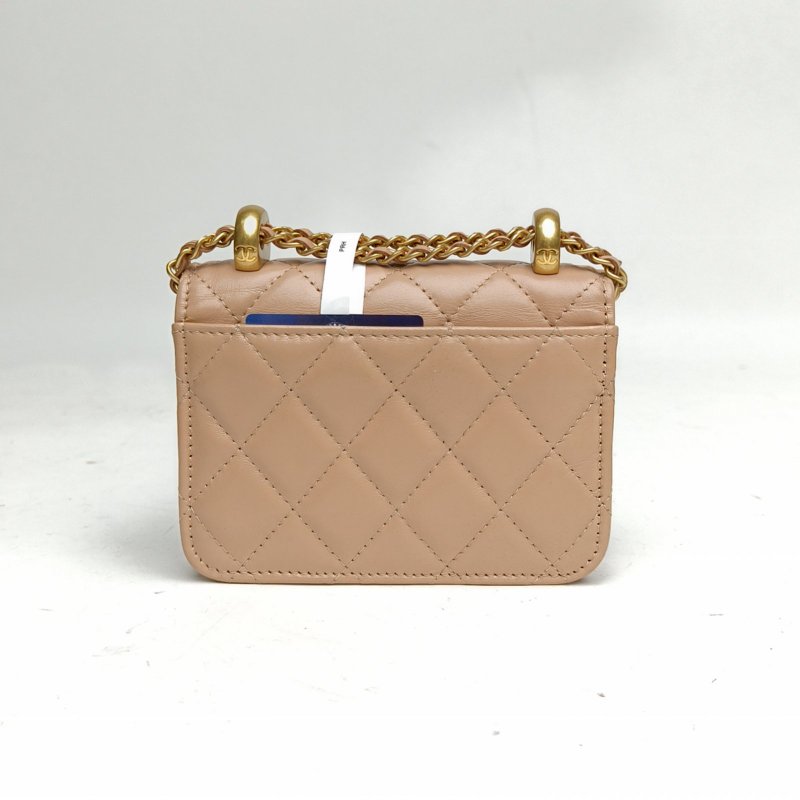 CHANEL 21ACF吸扣WOC奶茶色牛皮31開金珠皮穿鏈肩背包-2