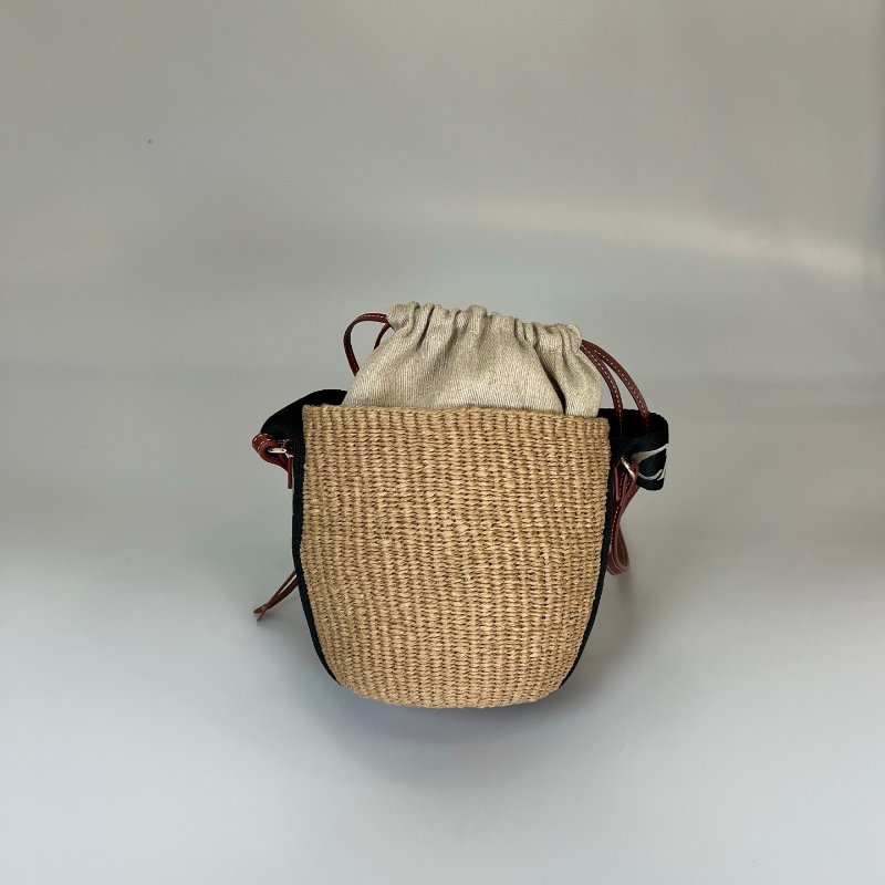 CHLOE 草編水桶包-1