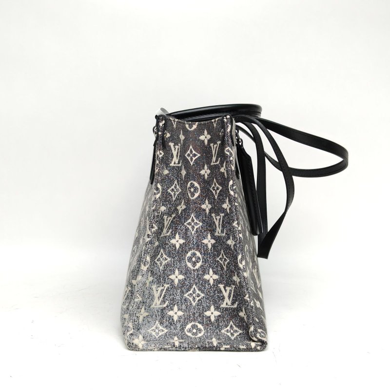 LOUIS VUITTON 老花帆布晶片黑色銀扣Onthego中號漸變肩背包-3