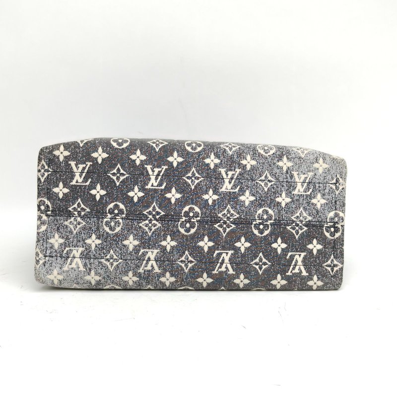 LOUIS VUITTON 老花帆布晶片黑色銀扣Onthego中號漸變肩背包-4