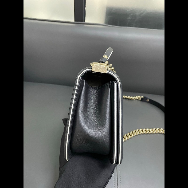 Chanel Leboy with handle-3