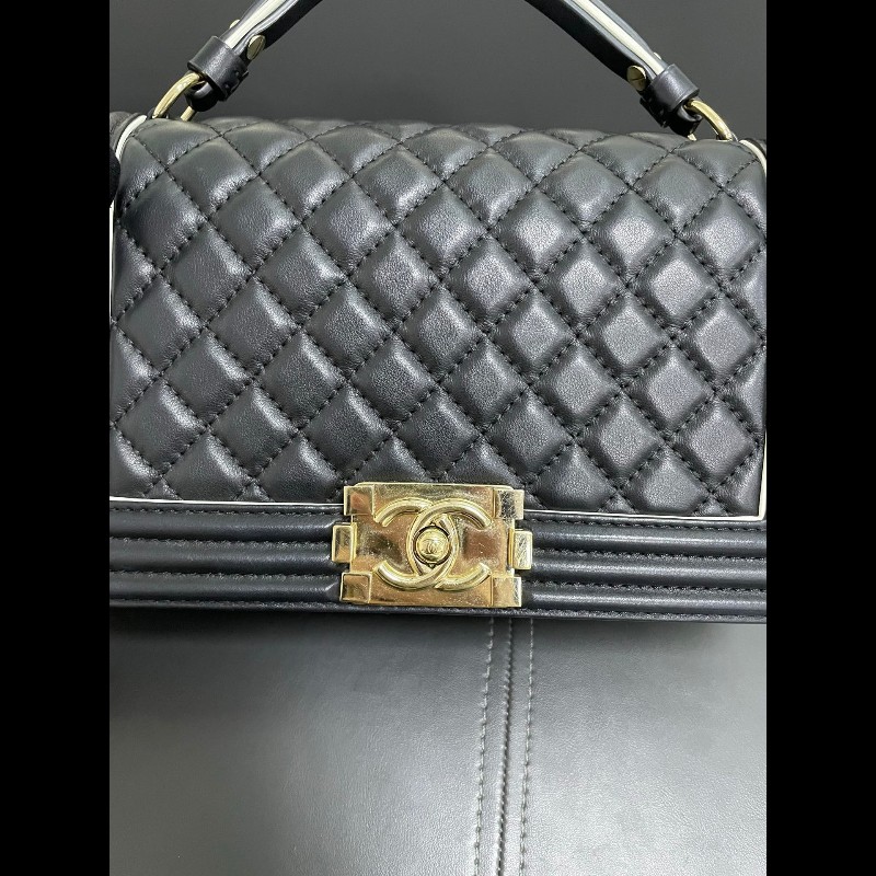 Chanel Leboy with handle-5