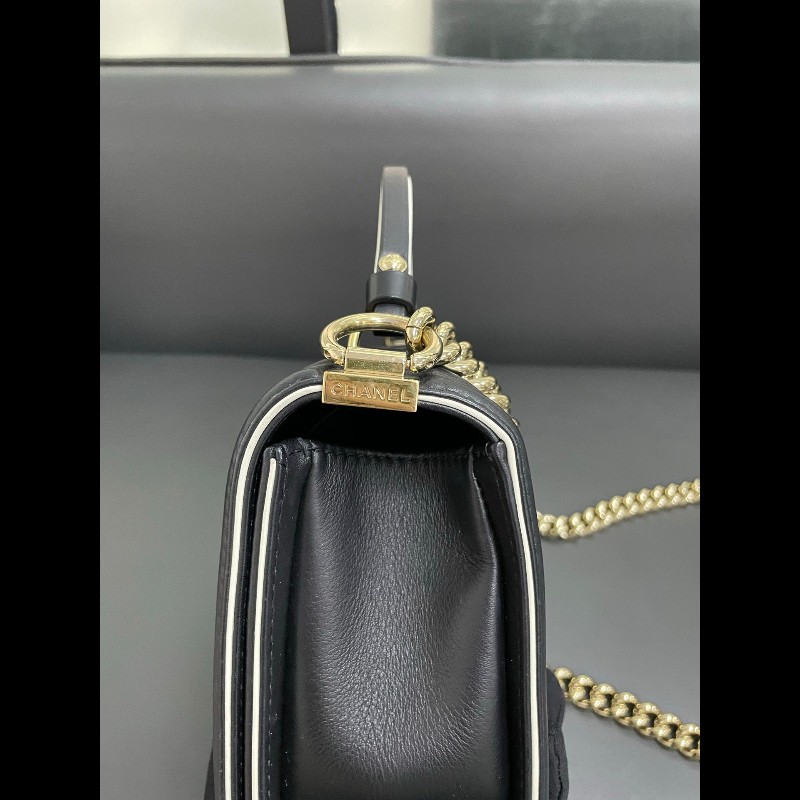 Chanel Leboy with handle-9