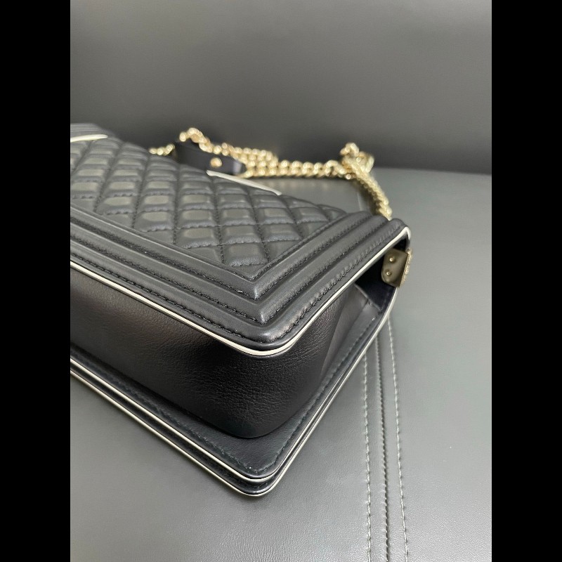 Chanel Leboy with handle-11