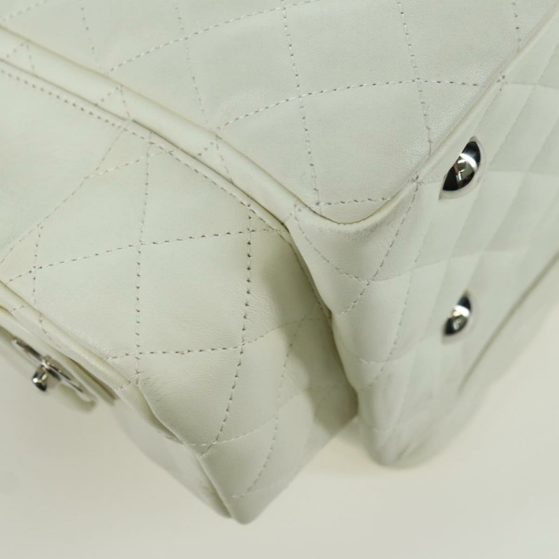 【日本直送】香奈兒 Cambon 系列絎縫手提包，白色銀色雙C標誌皮革，正品 YKZ1328SAV-16